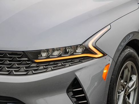 Used 2021 Kia K5 LXS image 8