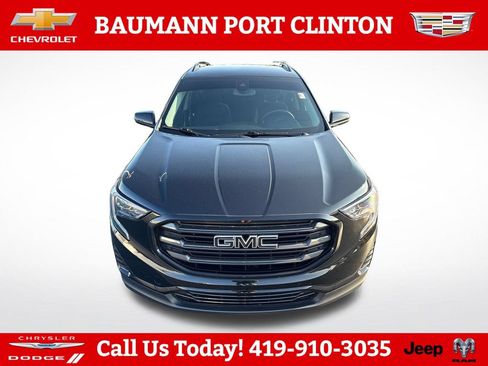 Used 2021 GMC Terrain SLE w/ Driver Convenience Package FWD image 9
