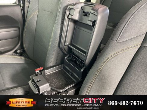 New 2025 Jeep Gladiator Sport image 25