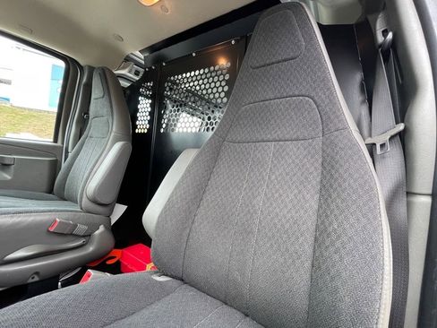 Used 2024 Chevrolet Express 2500 w/ Driver Convenience Package image 18