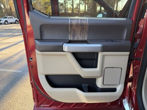 Used 2018 Ford F150 Lariat w/ Equipment Group 502A Luxury image 17