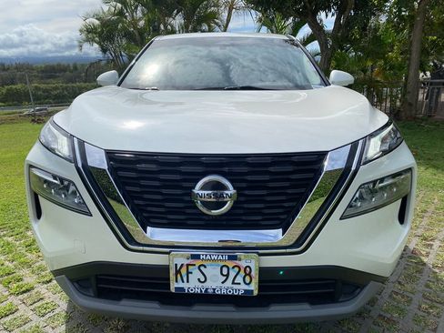 Used 2021 Nissan Rogue SV FWD image 2