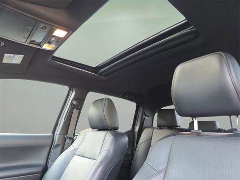 Used 2023 Toyota Tacoma Limited image 21