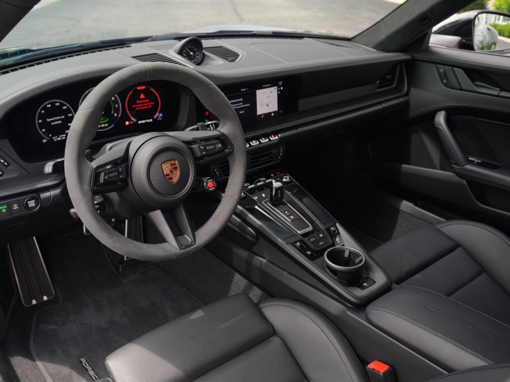 Used 2026 Porsche 911 Carrera GTS RWD image 35