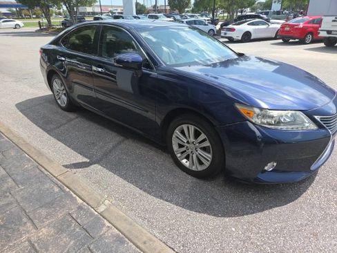 Used 2014 Lexus ES 350 FWD image 2