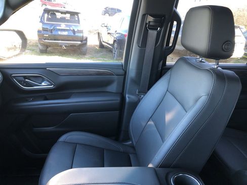 Used 2022 Chevrolet Tahoe Z71 w/ Z71 Off-Road Package image 25