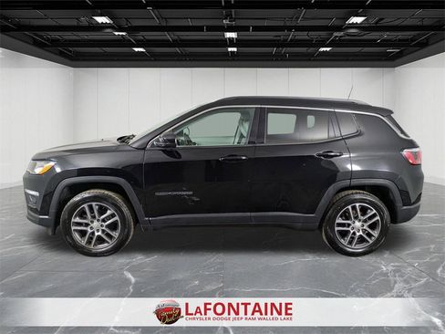 Used 2018 Jeep Compass Latitude w/ Popular Equipment Group image 2