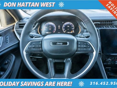 Used 2025 Jeep Grand Cherokee Limited image 6