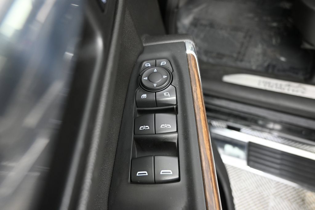 Used 2022 Chevrolet Silverado 1500 High Country AWD/4WD image 19