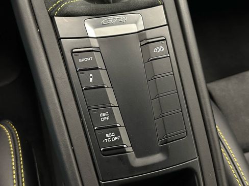 Used 2016 Porsche Cayman GT4 RWD image 20