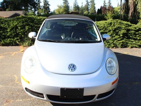 Used 2006 Volkswagen Beetle Convertible w/ Package 1 FWD image 13