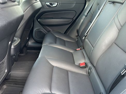 Used 2023 Volvo XC60 B5 Plus w/ Climate Package image 18
