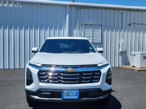 New 2026 Chevrolet Equinox LT w/ Convenience Package II FWD image 8