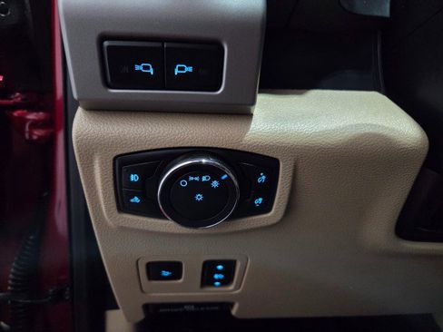 Used 2019 Ford F250 Lariat w/ Lariat Ultimate Package AWD/4WD image 40