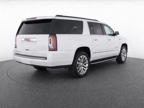 Used 2017 GMC Yukon XL Denali w/ Open Road Package AWD/4WD image 4