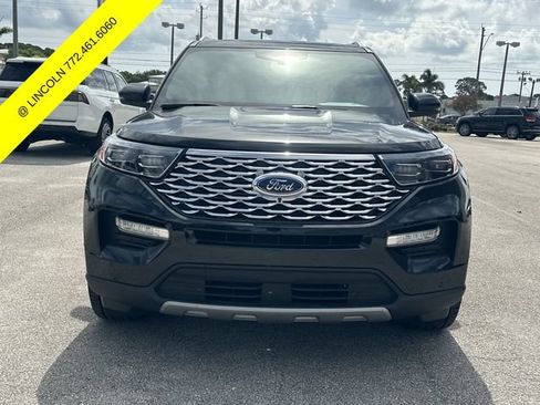Used 2022 Ford Explorer Platinum w/ Equipment Group 601A AWD/4WD image 3