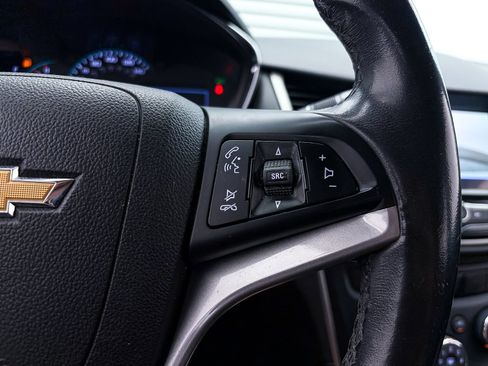 Used 2019 Chevrolet Trax LT w/ LT Convenience Package AWD/4WD image 22