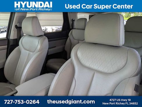 Used 2022 Hyundai Palisade SEL w/ Premium Package FWD image 7