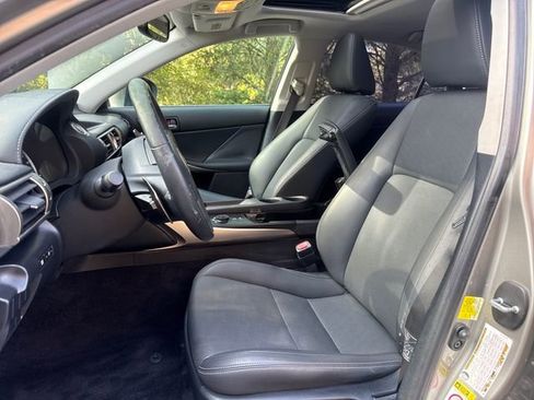 Used 2014 Lexus IS 250 RWD image 9