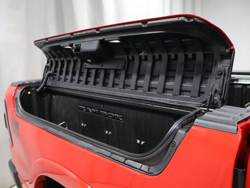 Used 2021 RAM 1500 Big Horn w/ Built-to-serve Edition image 3