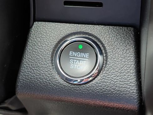 Used 2019 Ford Expedition Limited w/ Equipment Group 301A AWD/4WD image 26