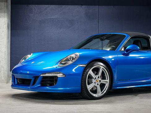 Used 2015 Porsche 911 Targa 4 AWD/4WD image 30