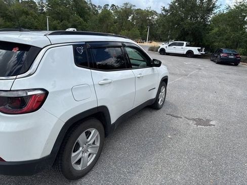 Used 2022 Jeep Compass Latitude FWD image 6