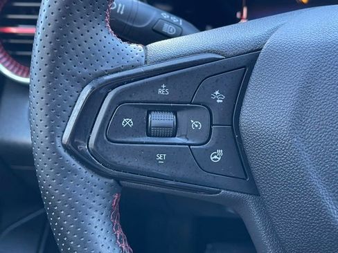 Used 2024 Chevrolet Trax RS w/ Driver Confidence Package image 7