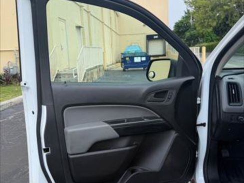 Used 2022 Chevrolet Colorado W/T w/ WT Convenience Package RWD image 26
