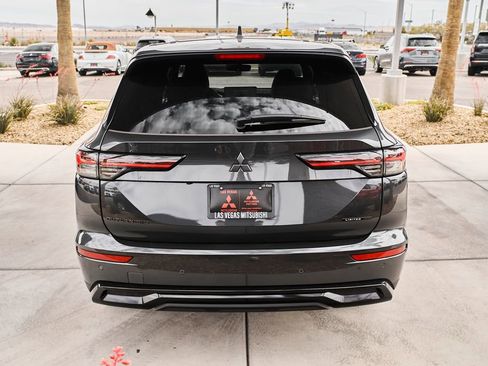 New 2026 Mitsubishi Outlander LE FWD image 7
