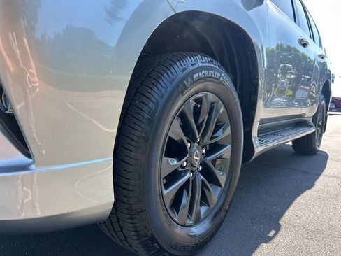 Used 2021 Lexus GX 460 Premium w/ Premium Package AWD/4WD image 14