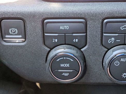 Used 2024 Chevrolet Silverado 1500 LT AWD/4WD image 26