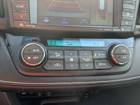 Used 2016 Toyota RAV4 Limited image 23