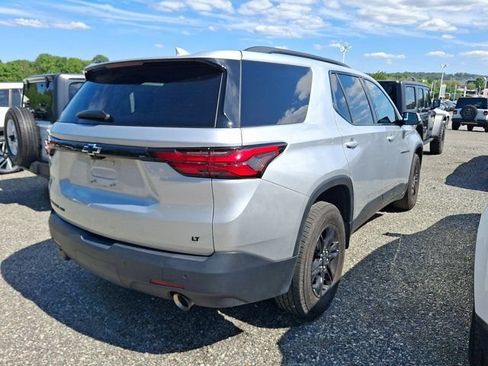 Used 2022 Chevrolet Traverse LT w/ Midnight/Sport Edition AWD/4WD image 4