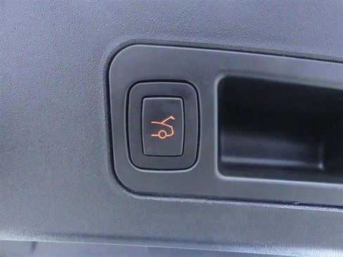 Used 2018 Tesla Model S 100D image 29