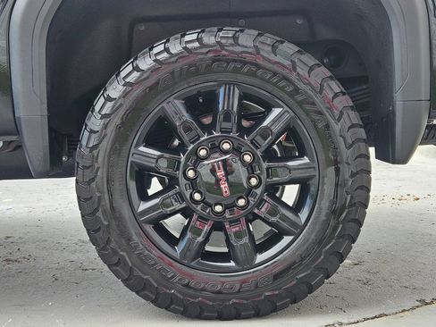 Used 2024 GMC Sierra 2500 AT4 w/ AT4 Premium Plus Package AWD/4WD image 28