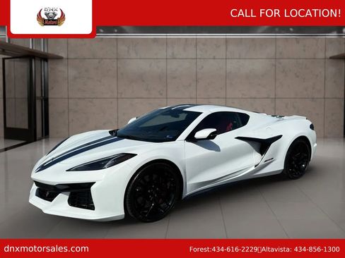 Used 2025 Chevrolet Corvette Z06 image 1