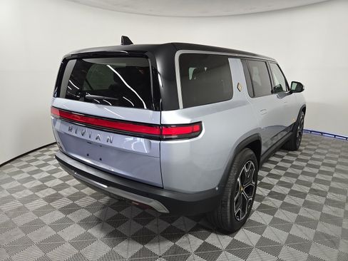 Used 2024 Rivian R1S Adventure AWD/4WD image 5