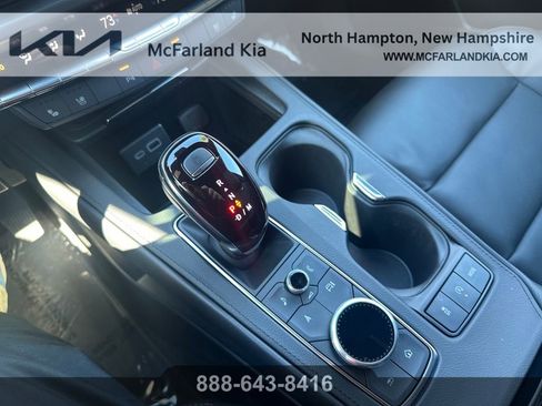 Used 2025 Cadillac XT4 Premium Luxury image 28