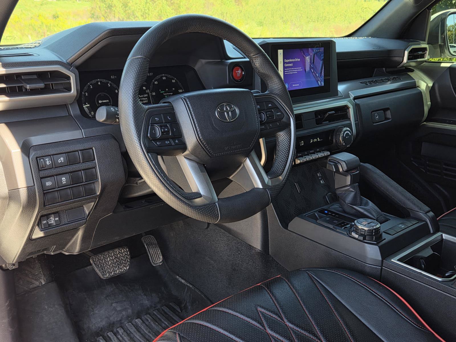 Used 2024 Toyota Tacoma TRD Off-Road AWD/4WD image 29