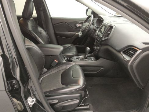 Used 2019 Jeep Cherokee Latitude Plus image 21