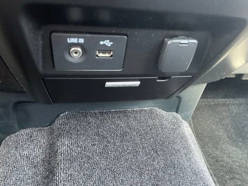 Used 2015 Ford F150 XLT AWD/4WD image 38