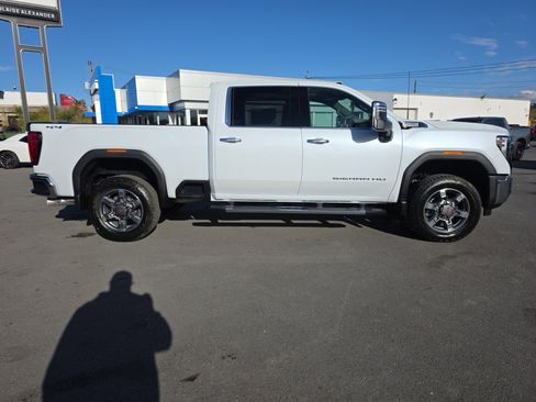 New 2026 GMC Sierra 2500 SLT w/ SLT Convenience Package image 2