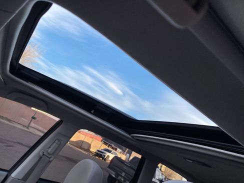 Used 2011 Subaru Forester 2.5X Premium w/ All-Weather Pkg image 23