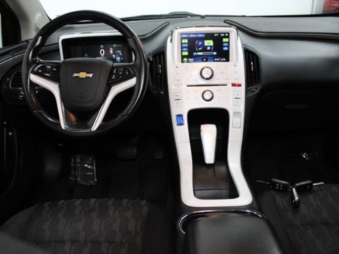 Used 2013 Chevrolet Volt w/ Comfort Package image 2