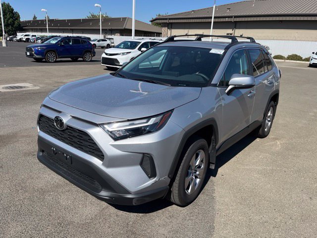 Used 2025 Toyota RAV4 XLE w/ Convenience Package AWD/4WD image 1