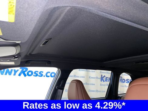 Used 2025 Subaru Forester Touring AWD/4WD image 12