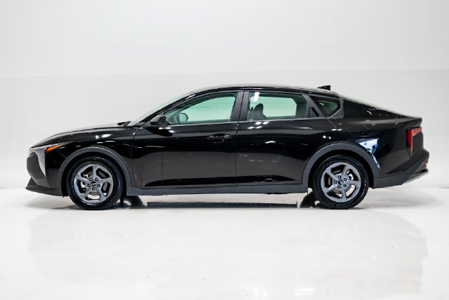 Used 2025 Kia K4 FWD image 28