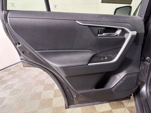 Used 2021 Toyota RAV4 XLE FWD image 21