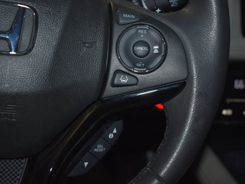 Used 2019 Honda HR-V Touring image 13